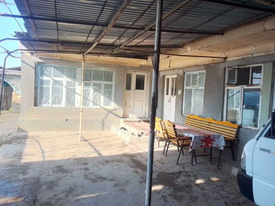 Яангиол тумани М34 йолида 4 сотихли Уи сотилади сиз оилаган нархда