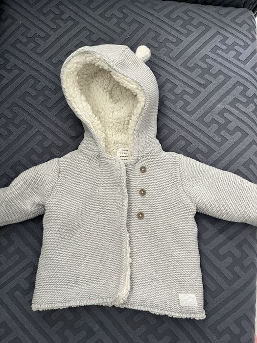 Топла бебешка жилетка