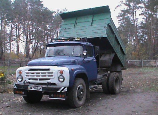 Зил даставка песок мытый и  барханный щебень окатыш пгс глина камень