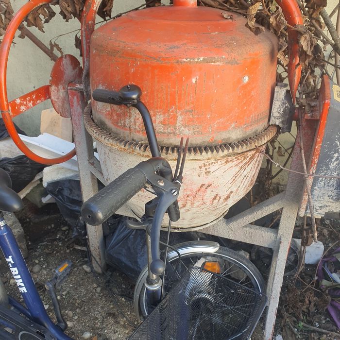 Vând baterie bicicleta electrica în stare bună de funcționare ce se ve