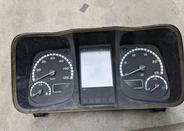ceas de bord mercedes actros mp4 a0084468221Â
