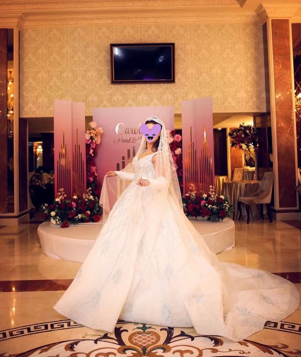 Rochie de mireasă făcută pe comanda deosebita