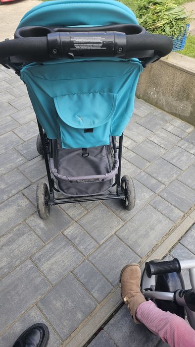 Carucior sport cu poziție somn