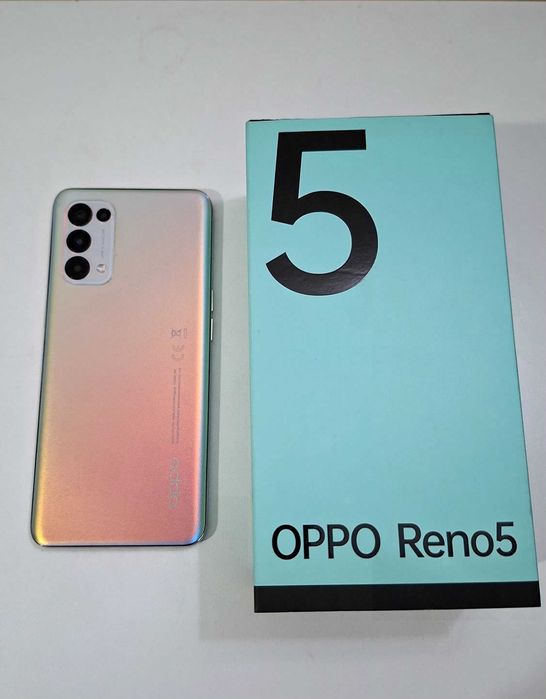 Телефон OPPO Reno 5