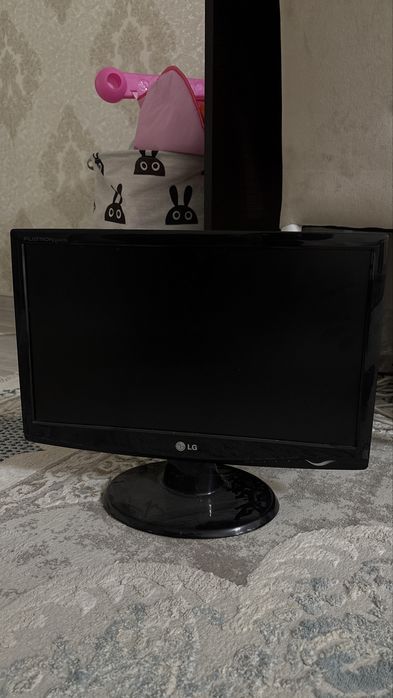 Продам монитор за 6000