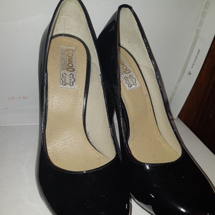 Pantofi cu toc  din piele naturală