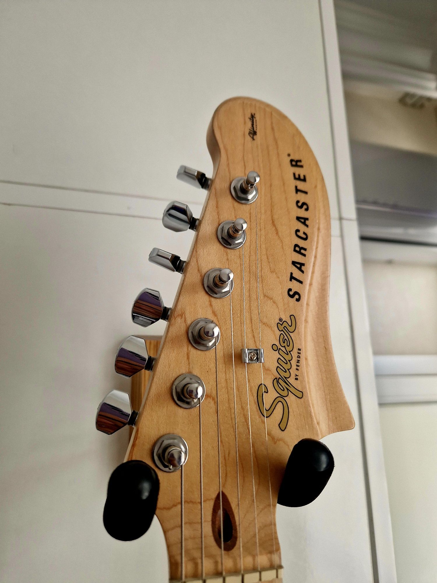 Электрогитара Squier Starcaster Affinity series