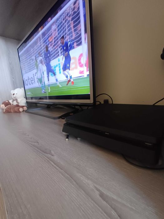 PlayStation 4 270lv