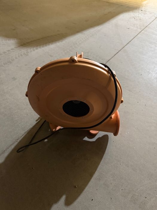 Продавам Въздухопилка