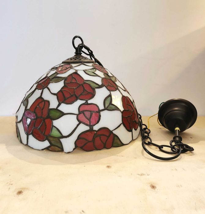 Витражна лампа в стил Тифани