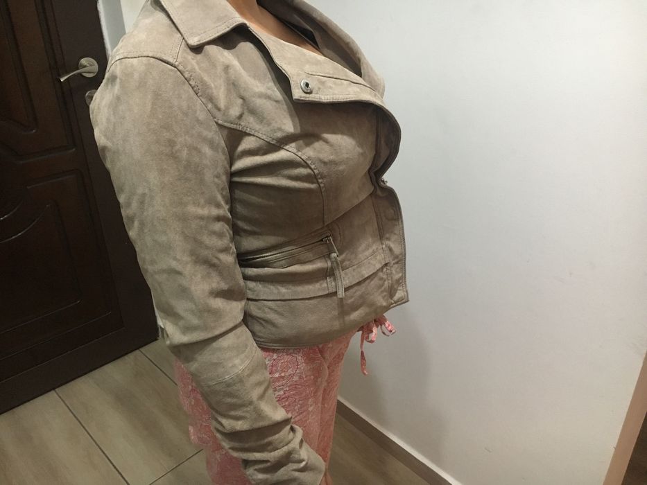 Geaca de piele întoarsă only