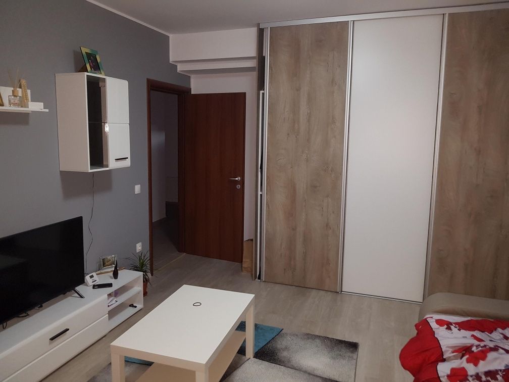 Propietar   vând apartament  2 camere