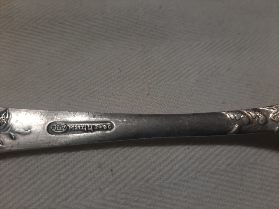 Vând tacâmuri argint masiv