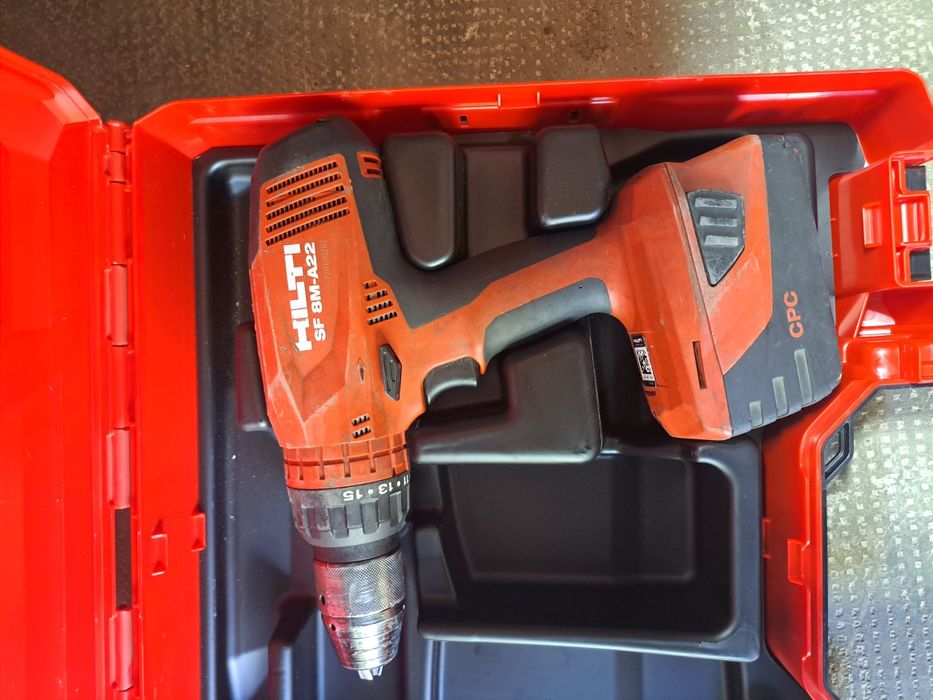 Șurubelnița Mașina de gaurit și însurubat Profesionala Hilti SF 8M-A22