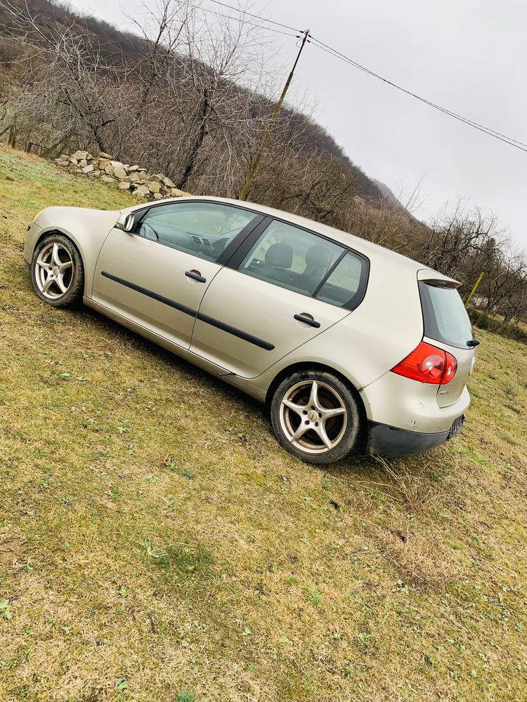 Golf 5 1.9tdi 105к.с НА ЧАСТИ