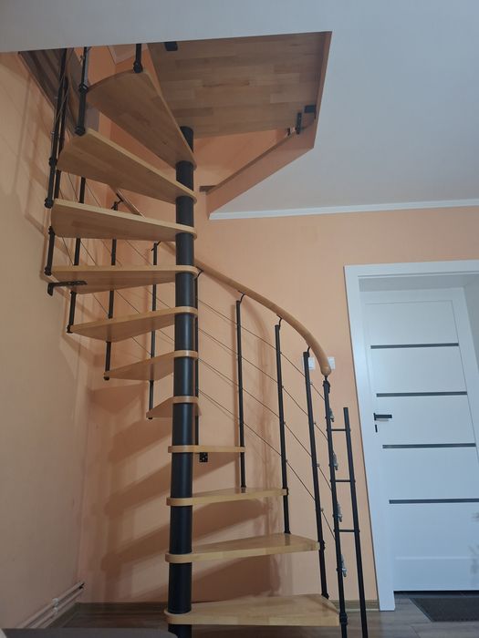 Scara elicoidala/spirala