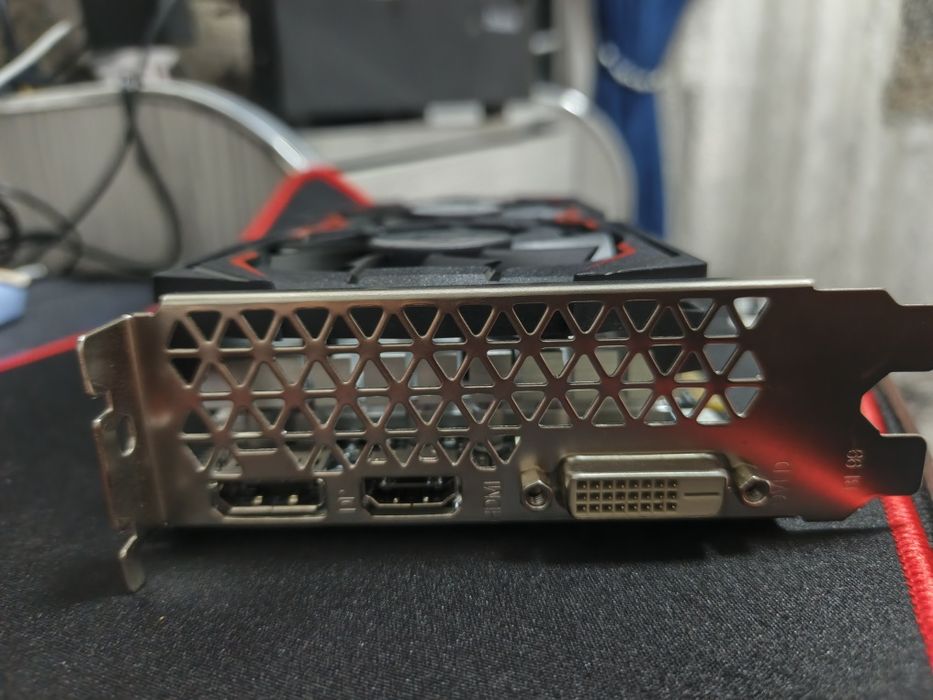 Video karta RX 580 8 gb