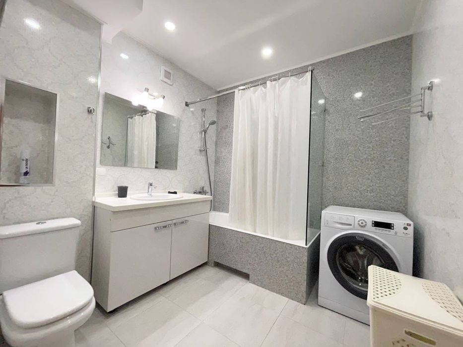 Продаётся 3-х комнатная на Ц-7 улица Чимкентская Ор-р МИД