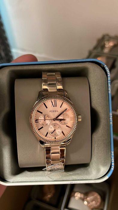 Ceasuri Dama Fossil noi! Garantie/Cutie si punga cadou fossil!