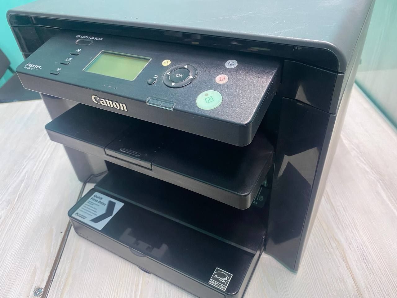 Canon 4410 va 3010 sotiladi rangli emas