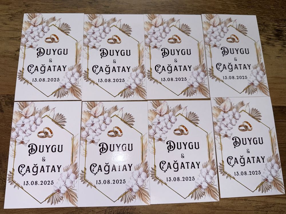 Сватбени етикети и бутилки