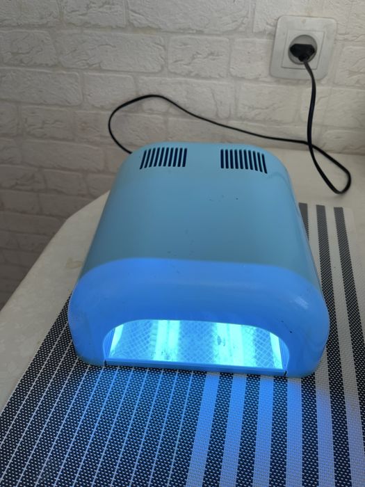 Лампа для маникюра