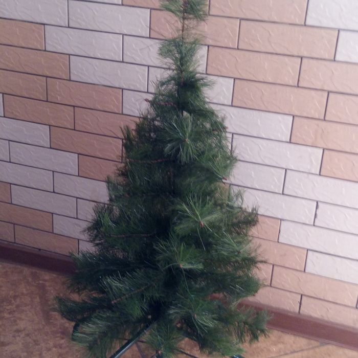 Продам ёлку 1000