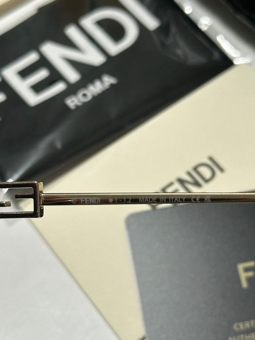Слънчеви очила Fendi