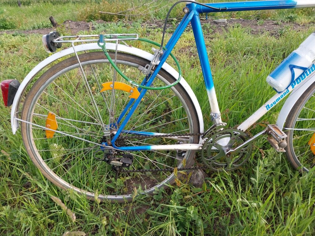 Vând bicicletă cursieră roți 28