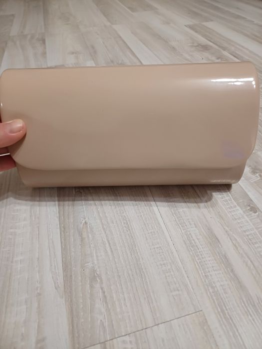 Абитуриенска рокля