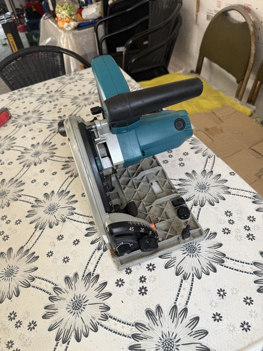 Потапящ ръчен циркуляр Makita SP6000, 1300 W, Ø 165 мм