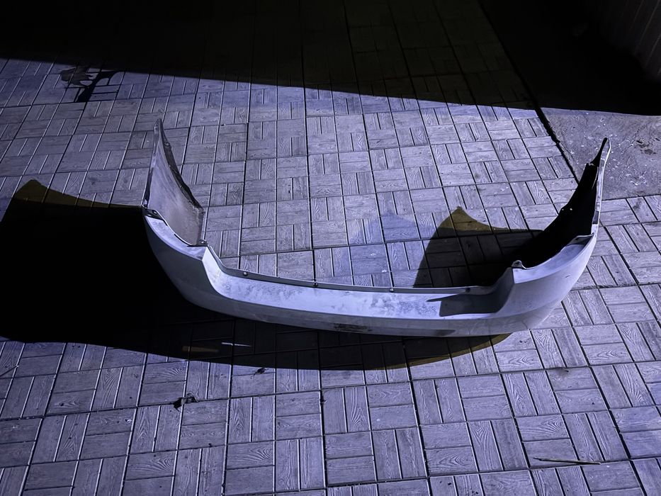 Продам бампер под подкраску