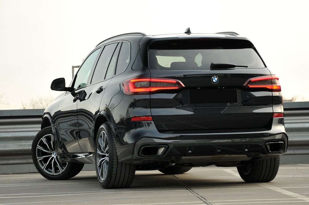 BMW X5 /M Pack/ 2020 / 3.0D /Panorama/Laser/H&K/Swarowski