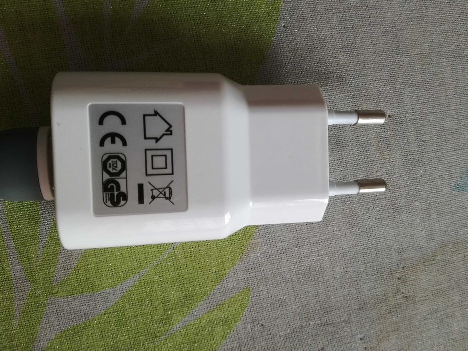 Adaptor AC->DC Incarcator 2,1A +++ Baterie Externa Power Bank 12500mAh