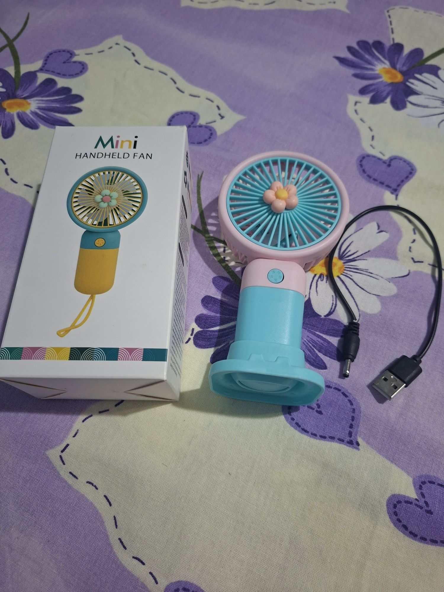 Vând Mini Ventilator cu USB Nou