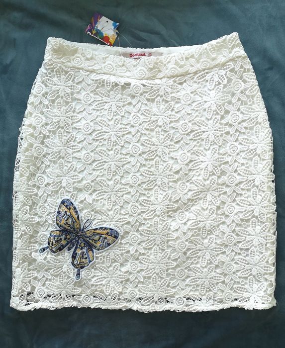 Fusta alba broderie Desigual