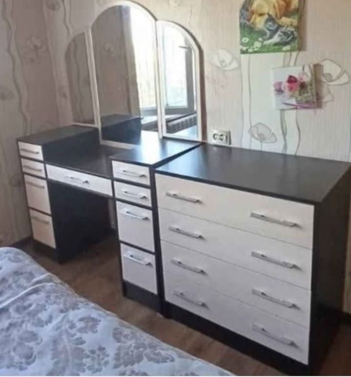Продаётся комод и трюмо