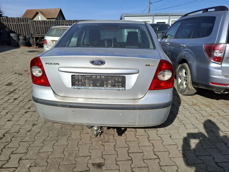 Elemente Caroserie Ford focus 2 Sedan 1.6Tdci An 2007