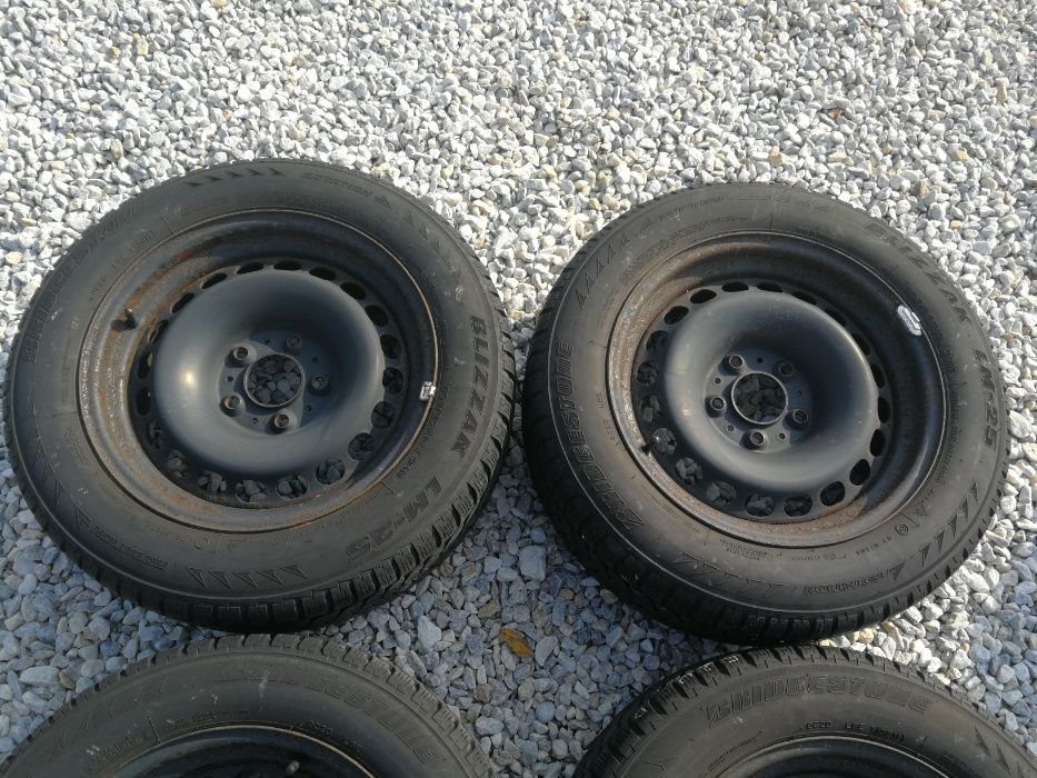 4 железни джанти 16'' 5x120 BMW със зимни гуми R16 205/60 Bridgestone