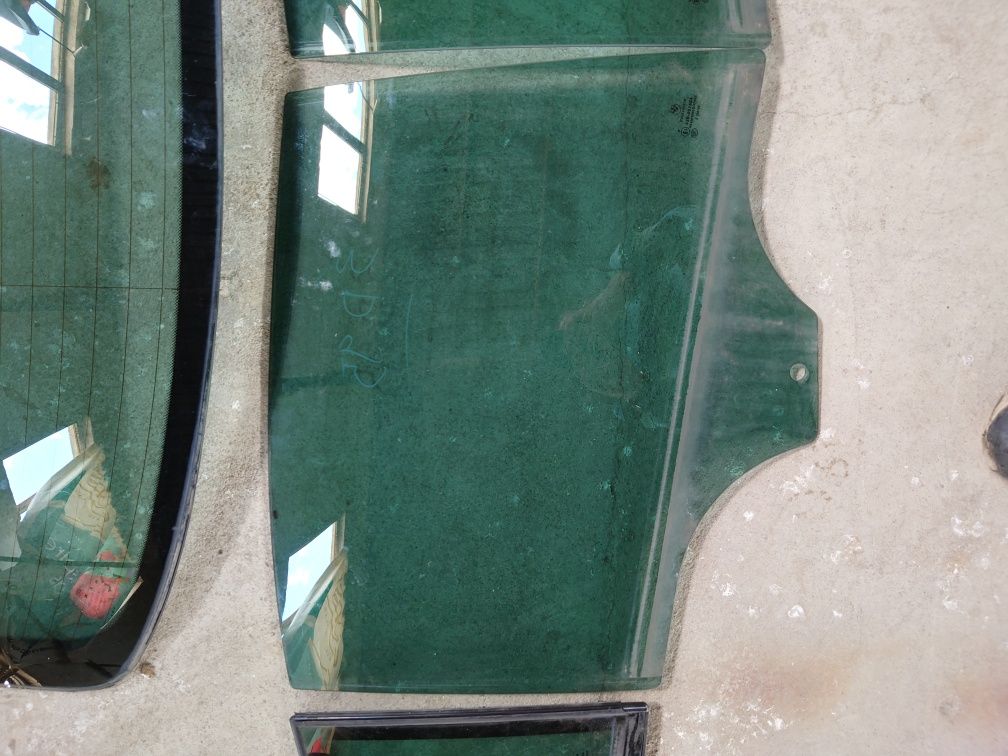 БМВ е90 Оригинално затъмнени тонирани стъкла комплект, стъкло.