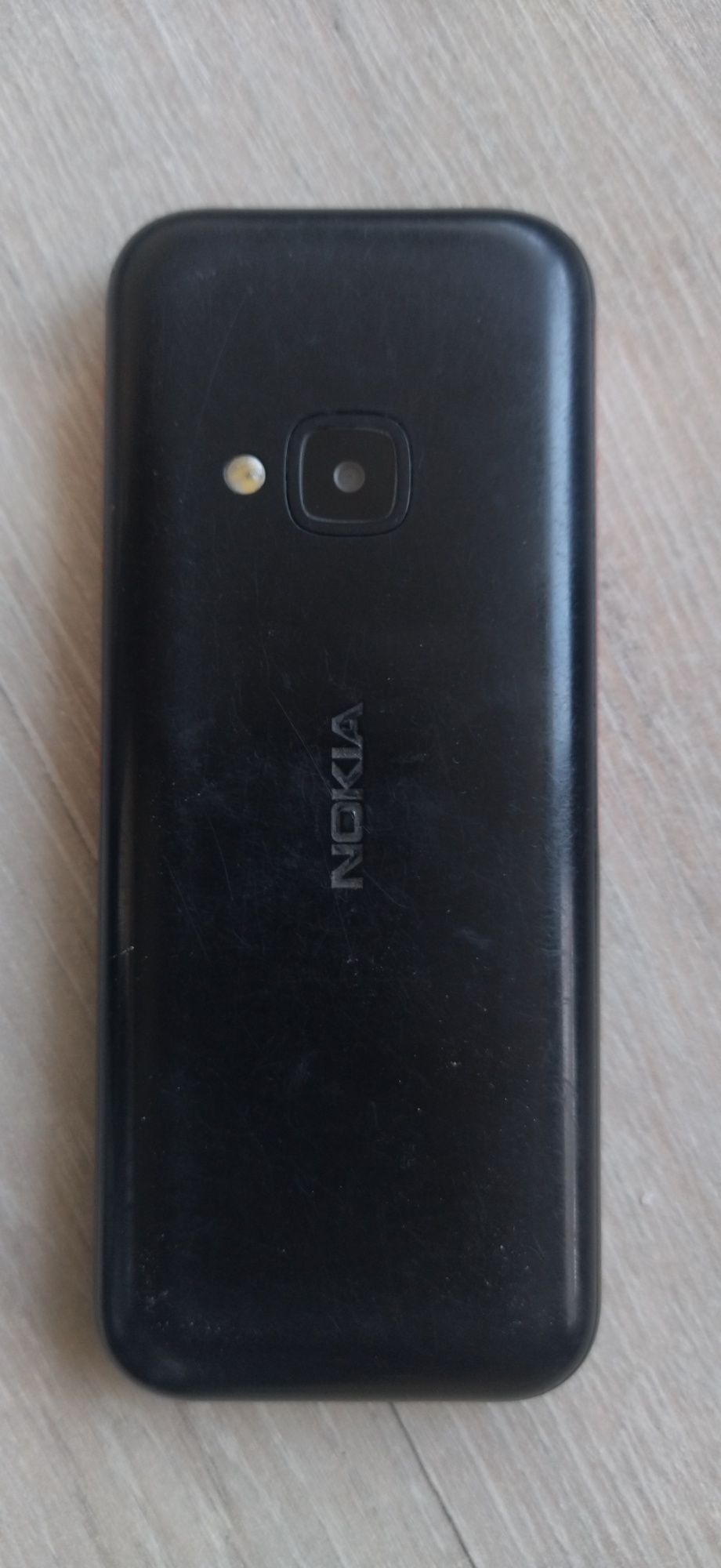 Nokia 5310 , batarikasi beton yaxshi turadi zaryadi.