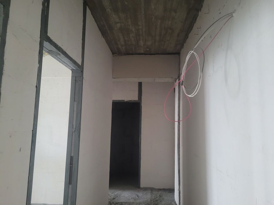 Шахар хокимияти якинида 16 этажа олдида квартира сотилади