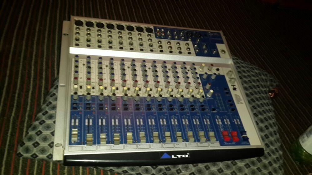 Пульт микшер усилитель вокальный оброботка