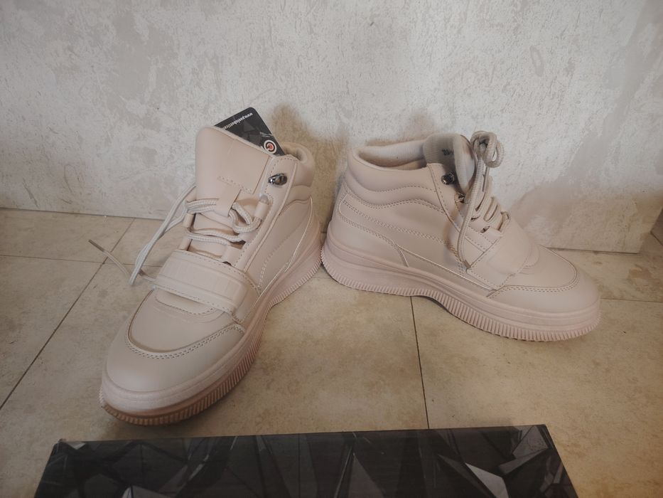 Дамски,топлички обувки