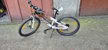 Bicicletă Scott, cu roți de 24' și cadru de aluminiu