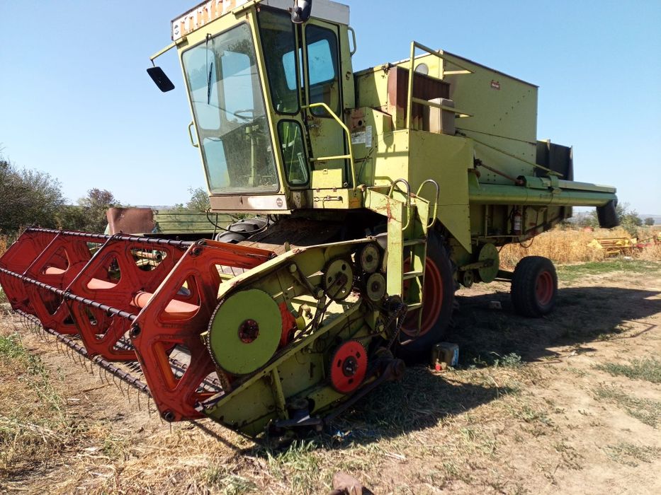 Vând piese combina claas dominator 85