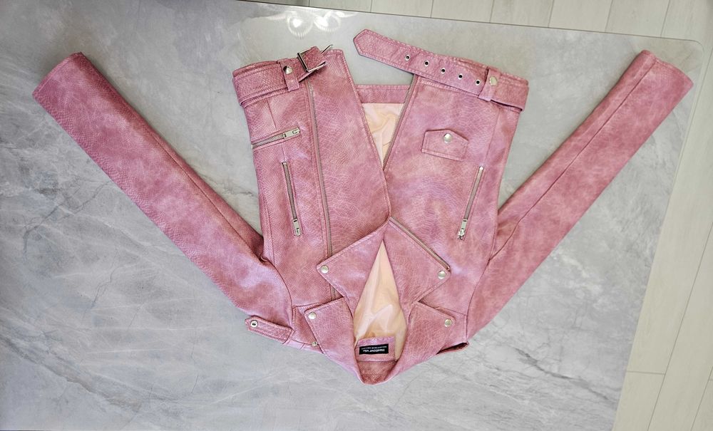 Курточка косуха, 42 (XS), 25000 тенге, новая.