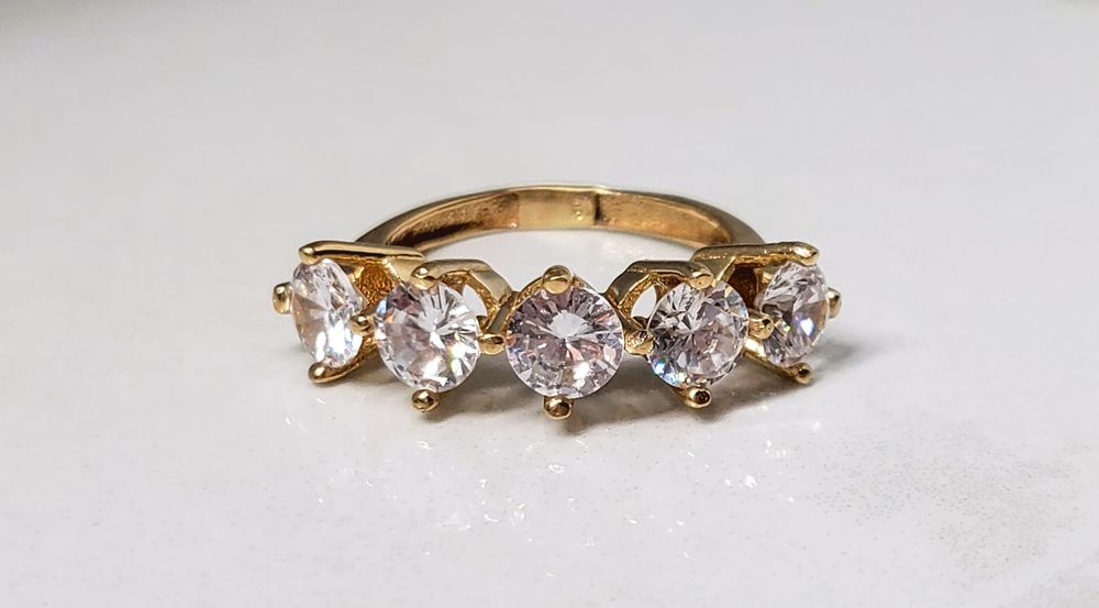 Inel din aur 14K cu 5 pietre de zirconiu cubic – mărimea 52