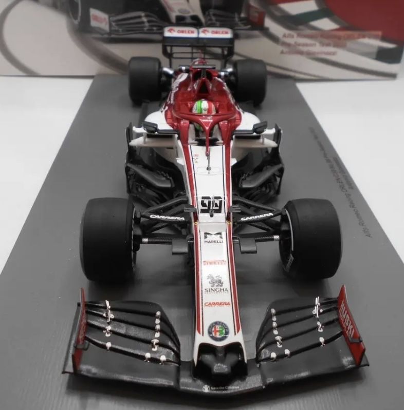 Macheta formula 1 f 1 Alfa Romeo sauber Ferrari Spark 1/18