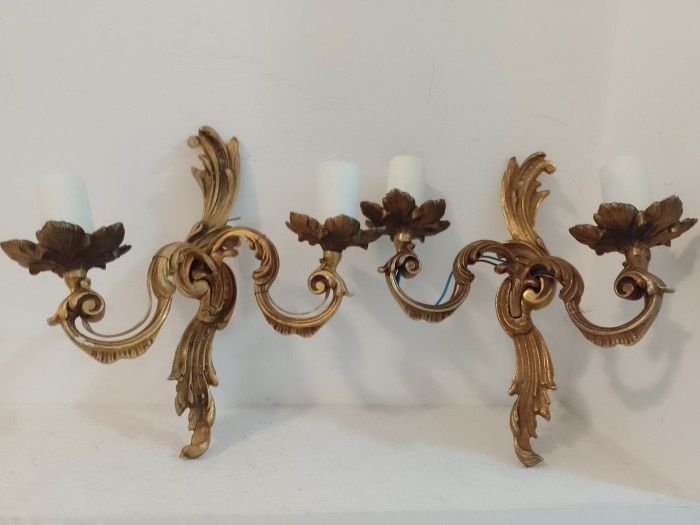 Pereche de aplice din bronz masiv in stilul Rococo,piese deosebie cu o